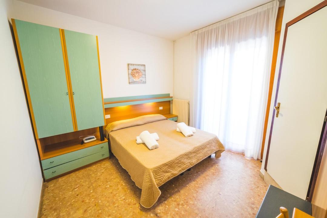 Hotel Grand Prix Сотомарина Екстериор снимка