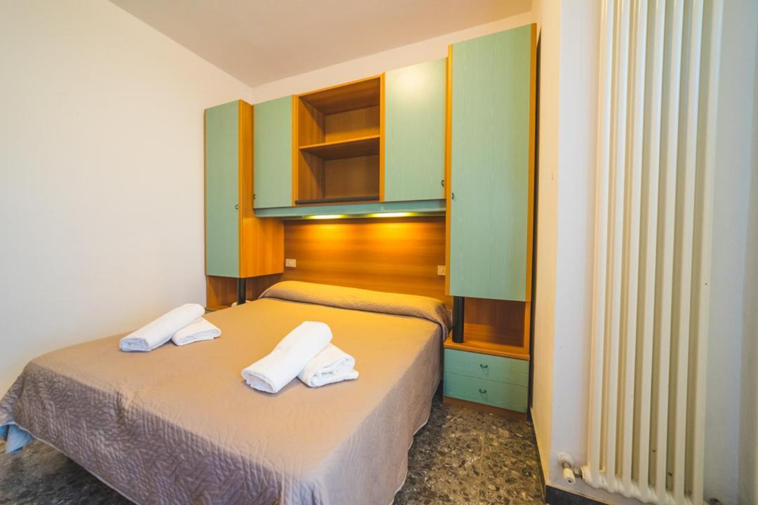Hotel Grand Prix Сотомарина Екстериор снимка