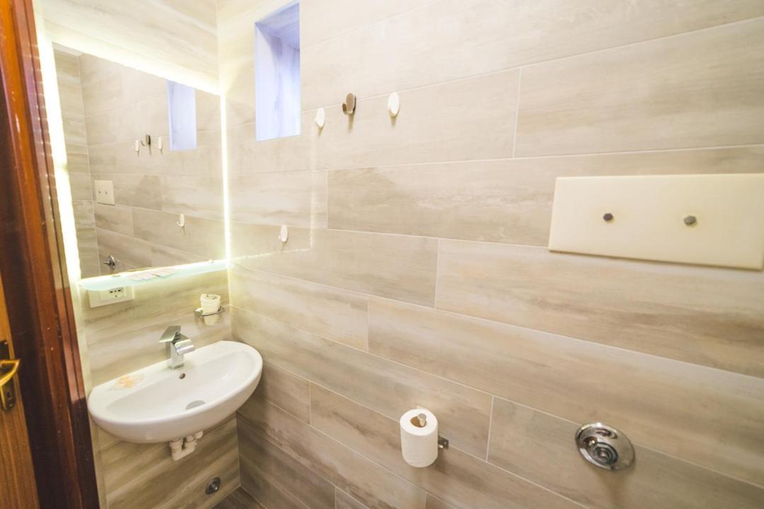 Hotel Grand Prix Сотомарина Екстериор снимка