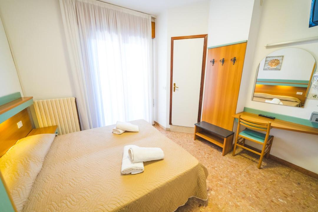 Hotel Grand Prix Сотомарина Екстериор снимка