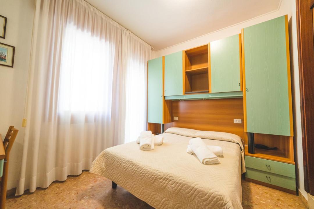 Hotel Grand Prix Сотомарина Екстериор снимка