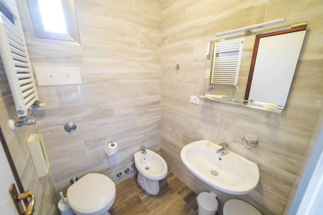 Hotel Grand Prix Сотомарина Екстериор снимка