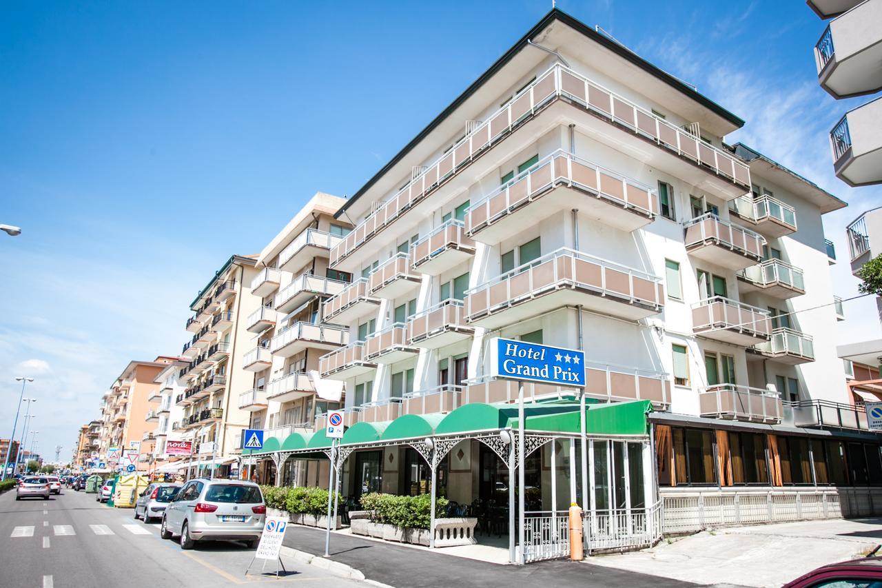 Hotel Grand Prix Сотомарина Екстериор снимка
