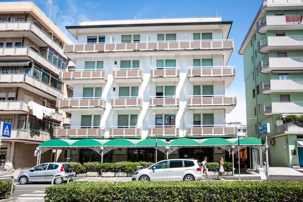 Hotel Grand Prix Сотомарина Екстериор снимка